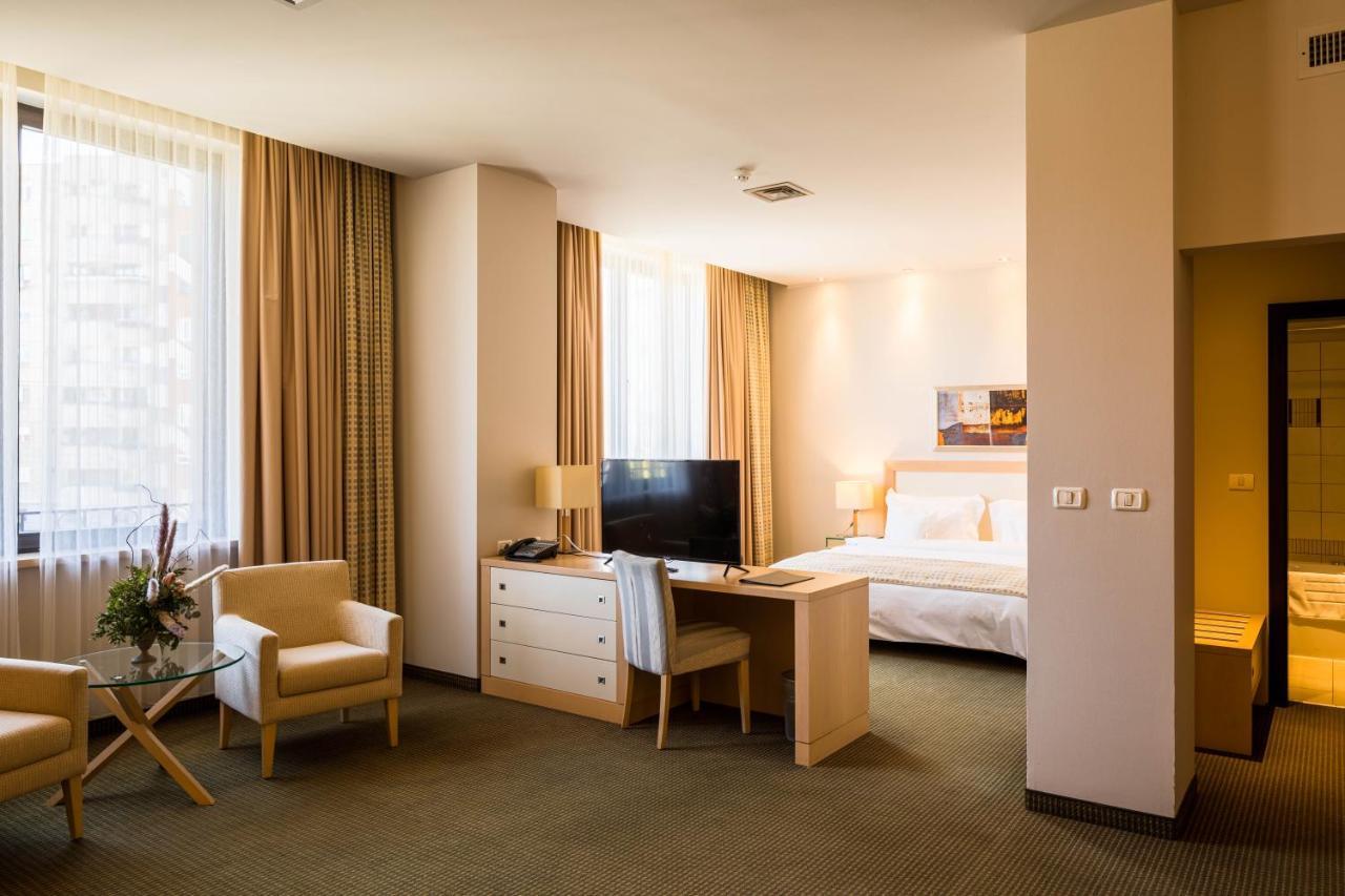 Hotel Rogge ريشيتسا المظهر الخارجي الصورة