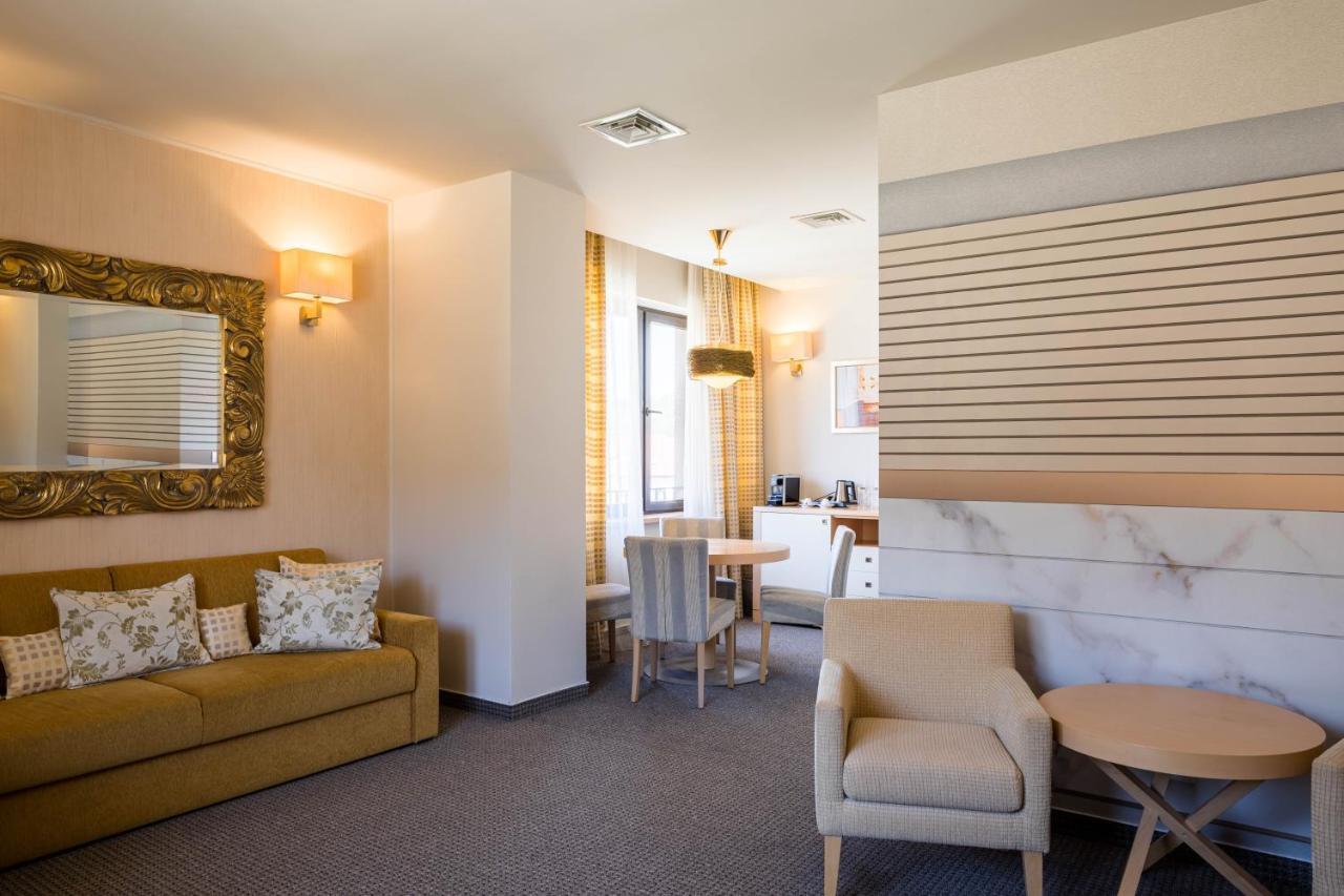 Hotel Rogge ريشيتسا المظهر الخارجي الصورة