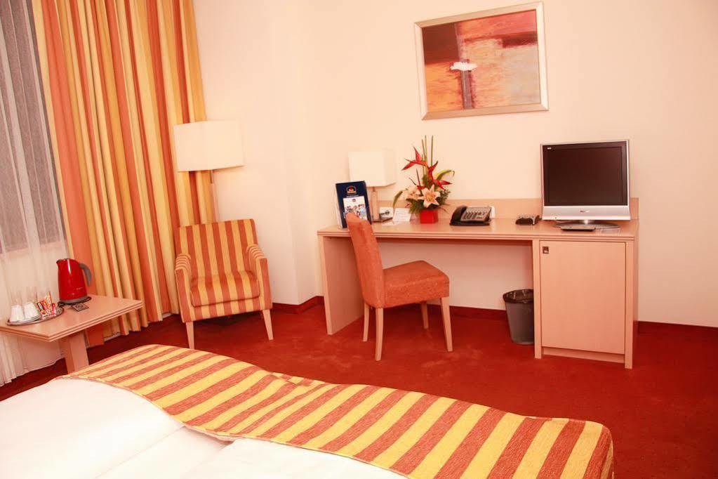 Hotel Rogge ريشيتسا المظهر الخارجي الصورة