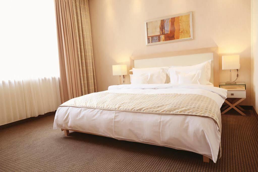 Hotel Rogge ريشيتسا المظهر الخارجي الصورة