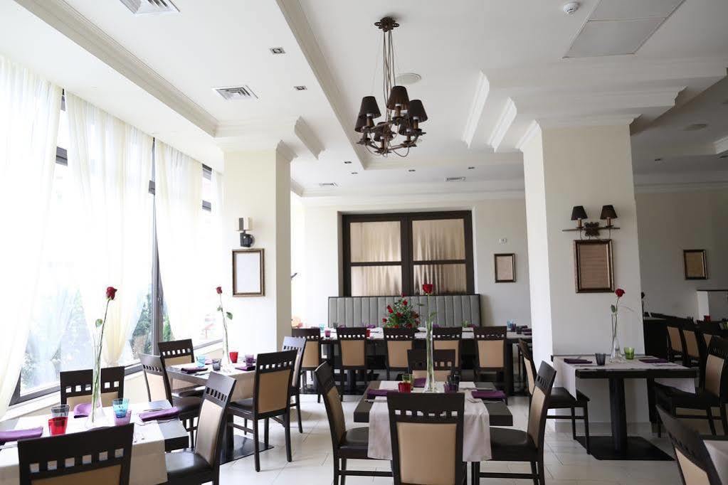 Hotel Rogge ريشيتسا المظهر الخارجي الصورة