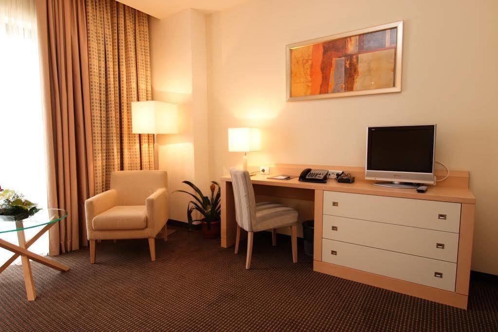 Hotel Rogge ريشيتسا المظهر الخارجي الصورة